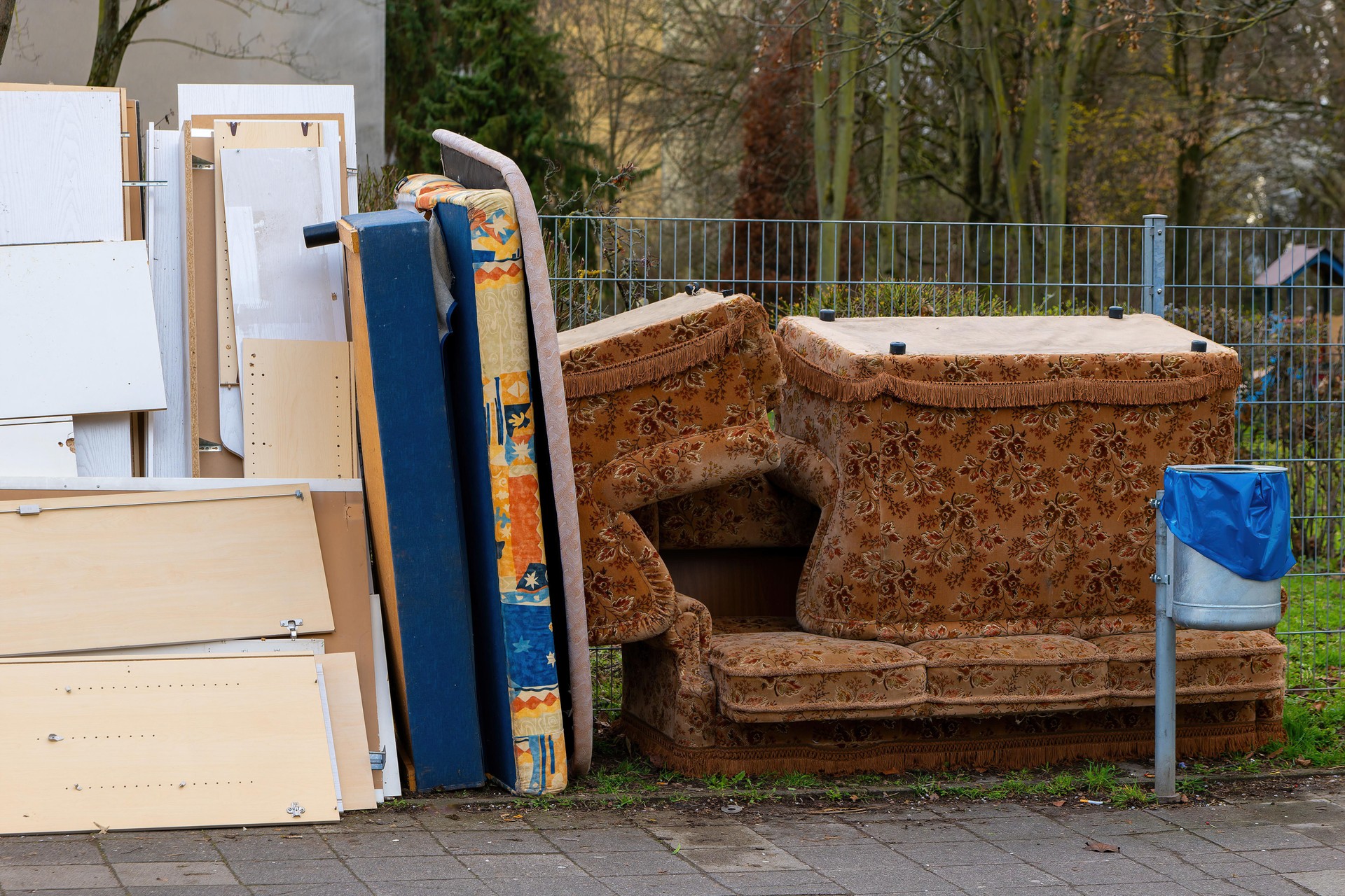 bulky waste at the roadside